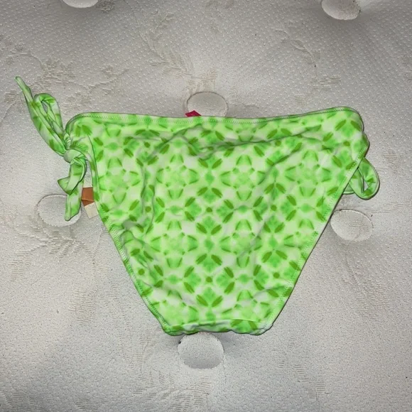 Victoria’s Secret Swim- Lime Green/White Pattern Top/Bottoms - Picture 3 of 7